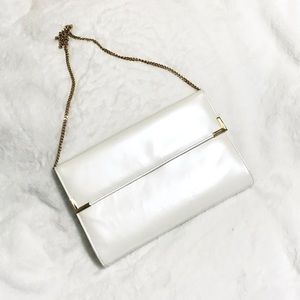 VINTAGE Classy Pearly Fold & Snap Closure with Golden Linked Chain Purse_Handbag